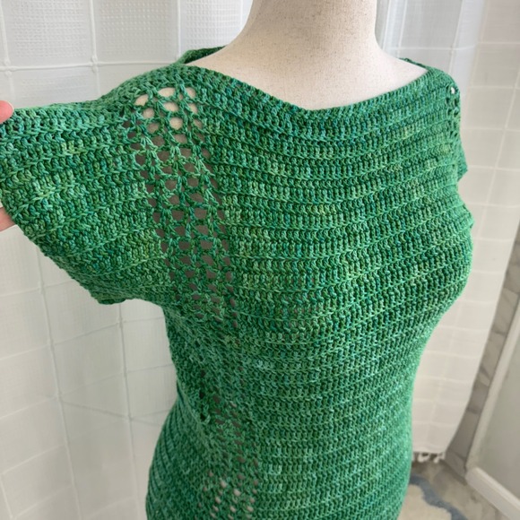 Hand Knit Green Short Sleeve Shirt Size Medium - Picture 3 of 6